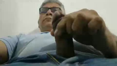 Snapshot of poli475 chatting on November 14, 1:10 pm poli online show from November 14, 1:10 pm