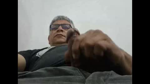 Snapshot of poli475 chatting on November 16, 1:28 pm poli online show from November 16, 1:28 pm