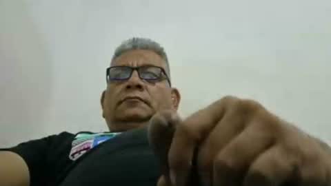 Snapshot of poli475 chatting on November 30, 12:53 pm poli online show from November 30, 12:53 pm