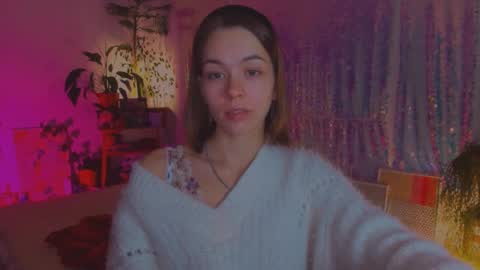 Snapshot of poli__ chatting on December 13, 11:17 pm Martha online show from December 13, 11:17 pm