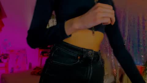 Snapshot of poli__ chatting on December 21, 12:42 am Martha online show from December 21, 12:42 am