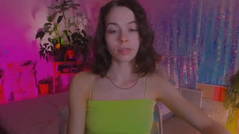 Snapshot of poli__ chatting on December 31, 12:21 am Martha online show from December 31, 12:21 am