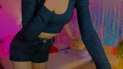 Snapshot of poli__ chatting on January 1, 2:41 am Martha online show from January 1, 2:41 am