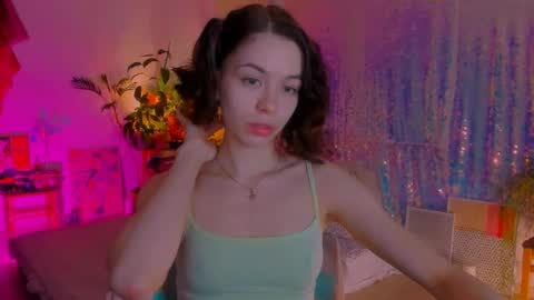 Snapshot of poli__ chatting on March 1, 10:31 pm Martha online show from March 1, 10:31 pm