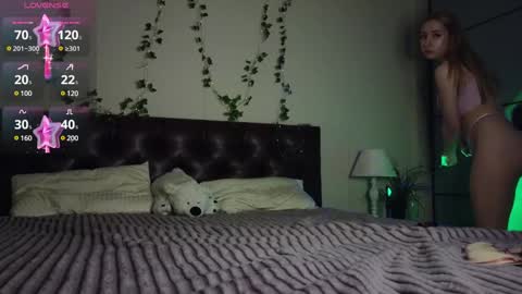 Snapshot of polidevis chatting on December 14, 6:09 pm Candytrain online show from December 14, 6:09 pm