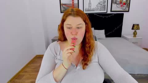 Snapshot of polinasallivan chatting on January 20, 11:24 am Polina online show from January 20, 11:24 am