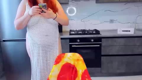 Snapshot of polinasallivan chatting on February 5, 1:22 pm Polina online show from February 5, 1:22 pm