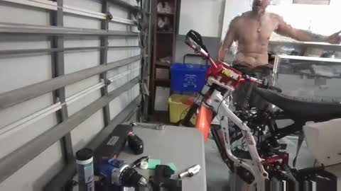 jaws online show from March 27, 2:39 am