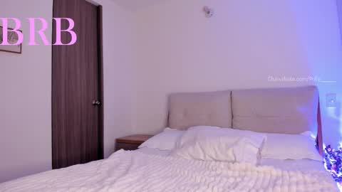 Snapshot of polly_____ chatting on December 13, 9:42 pm Polly online show from December 13, 9:42 pm