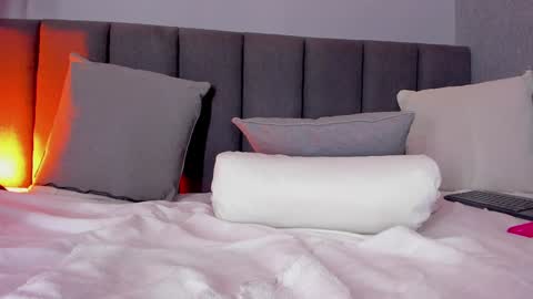 POLLY online show from January 11, 4:03 pm