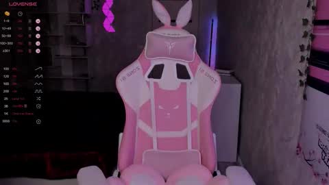 Snapshot of pollyhill1 chatting on November 10, 8:52 pm online show from November 10, 8:52 pm