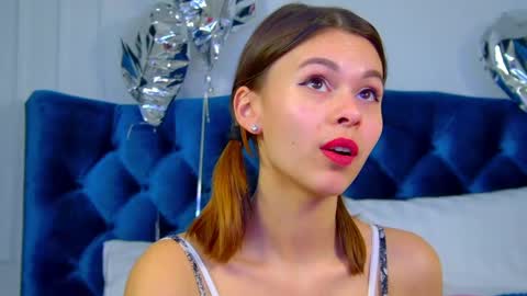 Snapshot of pollylanders chatting on February 15, 9:59 pm Polly online show from February 15, 9:59 pm