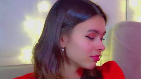 Snapshot of pollylanders chatting on November 30, 6:34 pm Polly online show from November 30, 6:34 pm