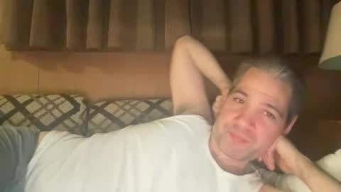 Snapshot of ponchynyc chatting on November 15, 5:49 am PONCH online show from November 15, 5:49 am