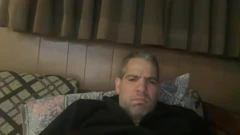 Snapshot of ponchynyc chatting on December 1, 5:45 am PONCH online show from December 1, 5:45 am