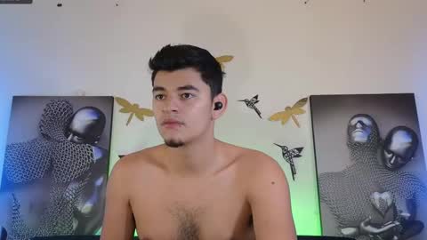 Snapshot of ponyo_1 chatting on November 28, 11:24 am online show from November 28, 11:24 am