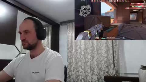 Snapshot of popadosik_mod chatting on February 16, 3:30 pm Popadosik mod online show from February 16, 3:30 pm