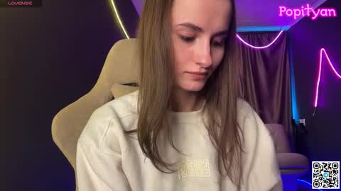 Snapshot of popityan chatting on October 4, 5:16 am Louise see you on December 1 at 2200 UTC3 online show from October 4, 5:16 am