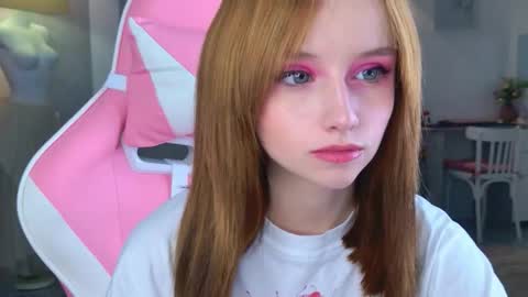 Snapshot of popjenny chatting on November 16, 4:34 pm Hi Daddy Im Jane online show from November 16, 4:34 pm