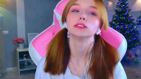 Snapshot of popjenny chatting on December 19, 11:17 am Hi Daddy Im Jane online show from December 19, 11:17 am