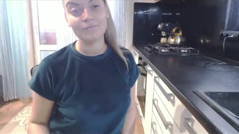 Snapshot of popkornmolli chatting on November 10, 1:32 pm popkornmolli online show from November 10, 1:32 pm