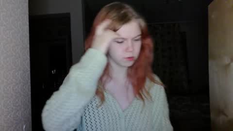 Snapshot of poppy_sunshine chatting on October 7, 6:27 pm Poppy online show from October 7, 6:27 pm