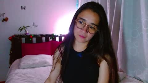 porcelainlux online show from December 10, 4:24 am