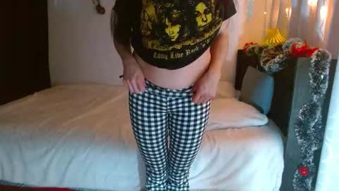 porcelainlux online show from January 4, 3:29 am