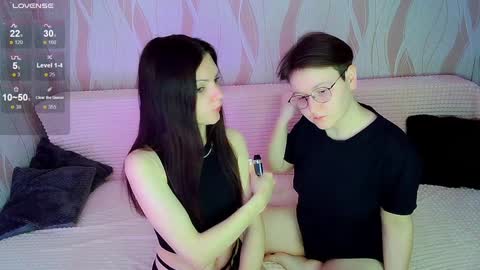 Snapshot of pornostendup chatting on January 12, 2:45 am Ana and Tati online show from January 12, 2:45 am