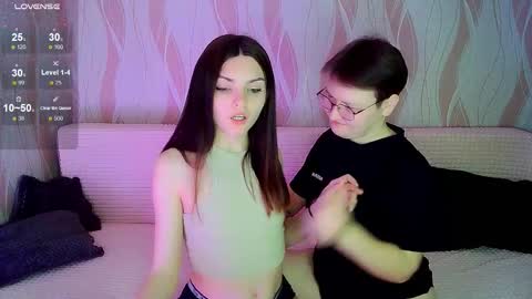 Snapshot of pornostendup chatting on September 30, 9:31 pm Ana and Tati online show from September 30, 9:31 pm