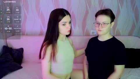 Snapshot of pornostendup chatting on October 26, 7:53 pm Ana and Tati online show from October 26, 7:53 pm