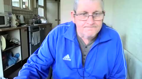 poshman65 online show from December 3, 3:11 pm