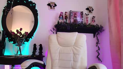 Anna Goth independient model online show from October 31, 10:33 pm