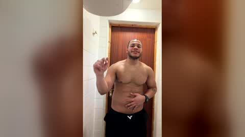 potro_latino18 online show from February 23, 1:19 pm
