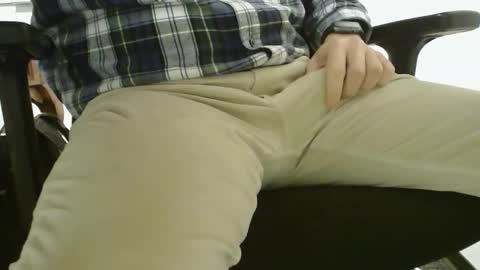 Snapshot of poundtownusa2016 chatting on December 18, 7:20 pm ConchilDog online show from December 18, 7:20 pm