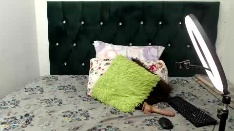 Snapshot of poundwet1 chatting on February 26, 2:54 am Poundwet1 online show from February 26, 2:54 am