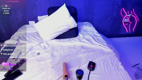 Snapshot of powder__ chatting on January 25, 5:08 pm Powder online show from January 25, 5:08 pm