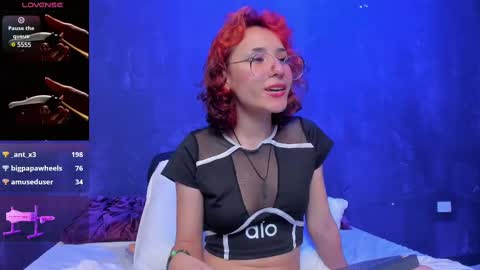 Snapshot of powder__ chatting on February 18, 4:59 pm Powder online show from February 18, 4:59 pm