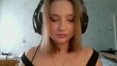 pr_in_cess_ online show from April 18, 2:21 pm