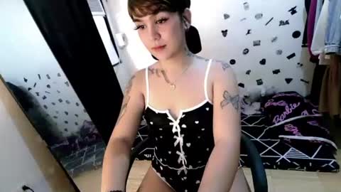 Snapshot of precious_batumbakal chatting on October 24, 2:41 am Precious online show from October 24, 2:41 am