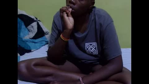 precious_nesh online show from November 8, 6:40 pm