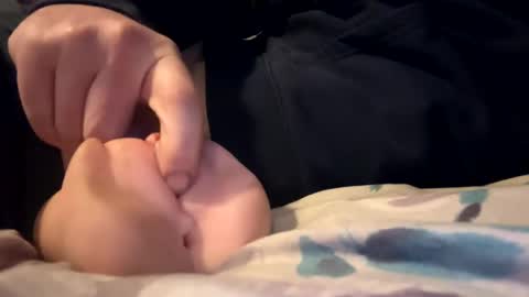 Snapshot of precum1981fast chatting on March 1, 5:05 pm precum1981fast online show from March 1, 5:05 pm