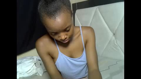 lynn online show from April 8, 1:16 am