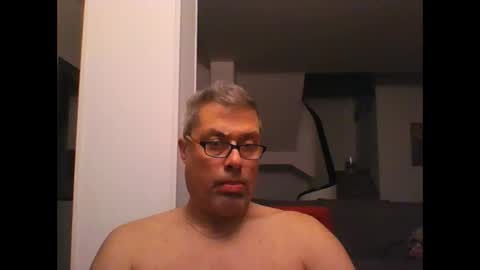 Snapshot of prendimisubito chatting on October 29, 1:30 am prendimisubito online show from October 29, 1:30 am