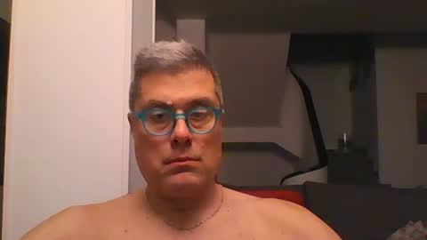 prendimisubito online show from December 15, 11:42 pm