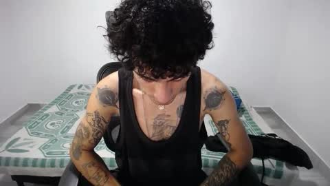 Plux online show from October 22, 7:46 pm