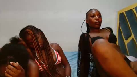 Snapshot of prettie_barbie_ chatting on October 8, 3:48 am Barbie online show from October 8, 3:48 am
