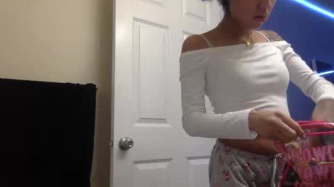 pretty_girl828687 online show from January 6, 4:11 pm