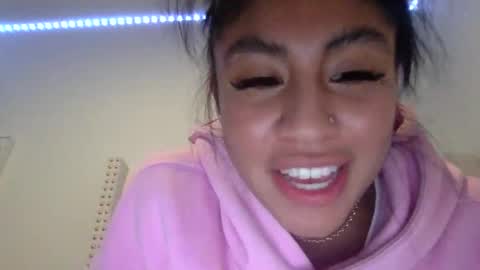 pretty_girl828687 online show from February 27, 2:44 am