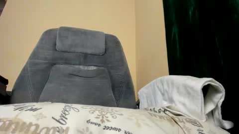 kezzy online show from December 2, 10:20 am